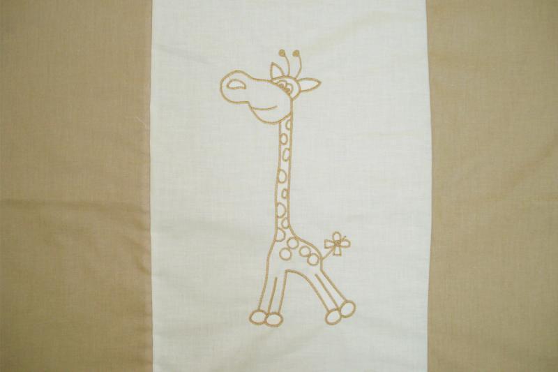 Lenjerie MyKids Cu Broderie Giraffe Maro 4 Piese 120x60