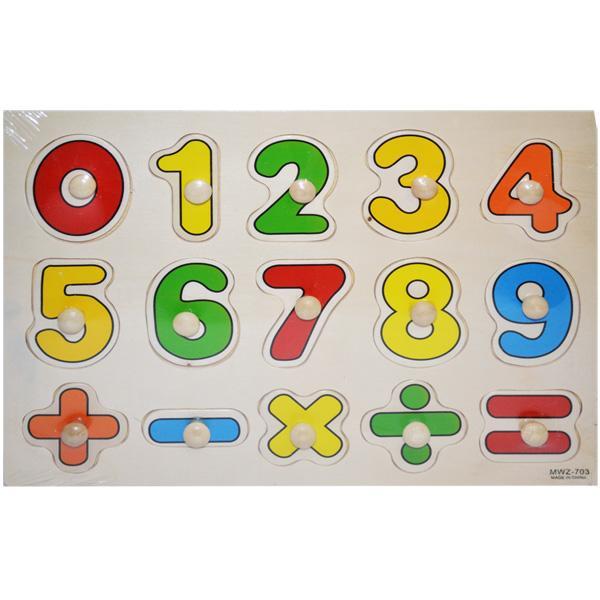 Joc cu numere de lemn pe placa